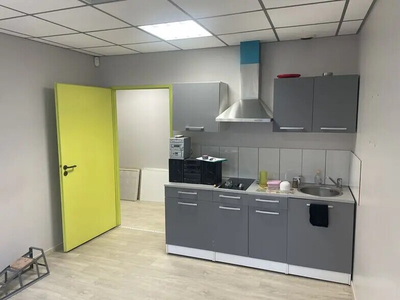 Chemin Du Sang De Serp, Toulouse for lease - Interior Photo - Image 2 of 5