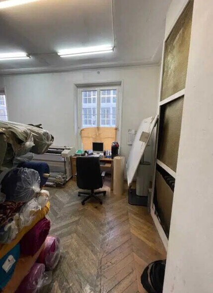 Office in Paris for lease - Interior Photo - Image 2 of 10