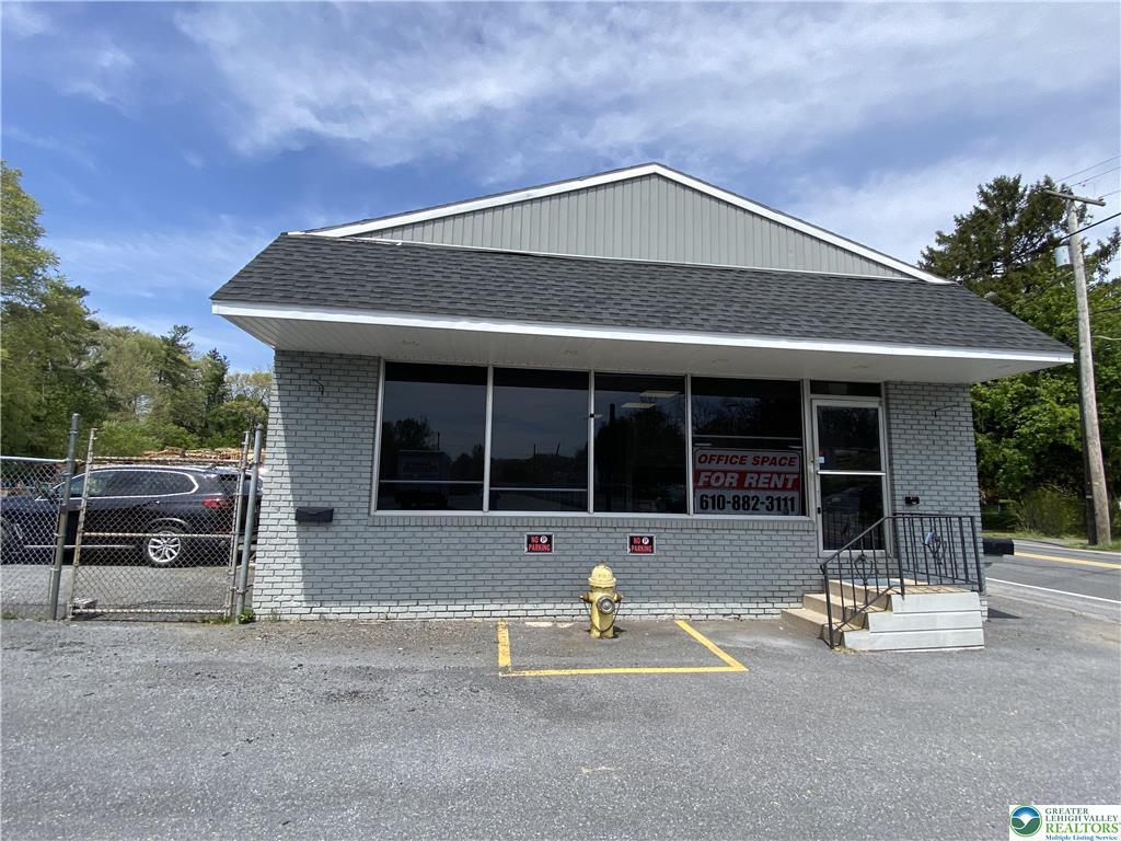 2251 Willow Park Rd, Bethlehem, PA for sale Primary Photo- Image 1 of 1