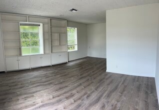 337 S Beverly Dr, Beverly Hills, CA for lease Interior Photo- Image 1 of 6