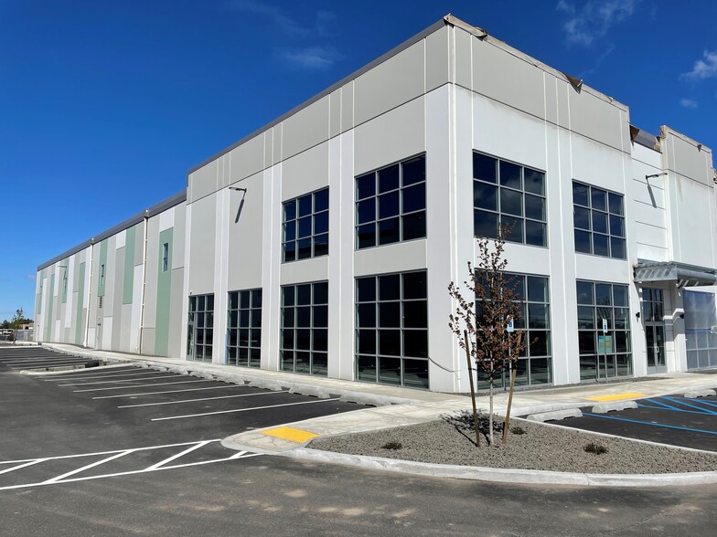 10015 W Hallett Rd, Spokane, WA for lease - Primary Photo - Image 1 of 6