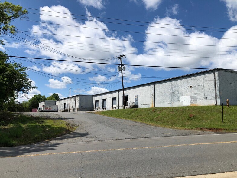 1306 Berryhill Rd, Charlotte, NC 28208