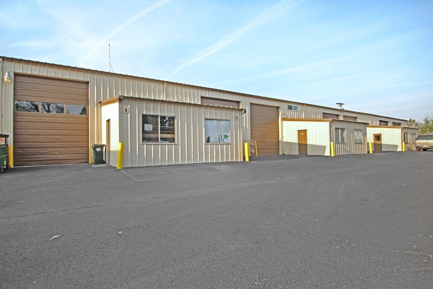 1560 NE 1st St, Bend, OR for lease - Building Photo - Image 1 of 6