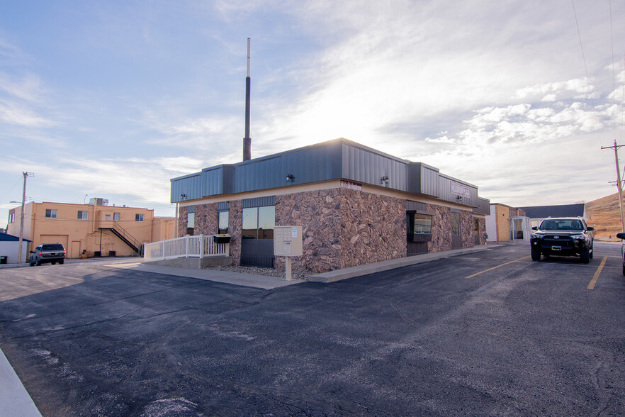 811 E Saint Andrew St, Rapid City, SD for lease - Building Photo - Image 1 of 8