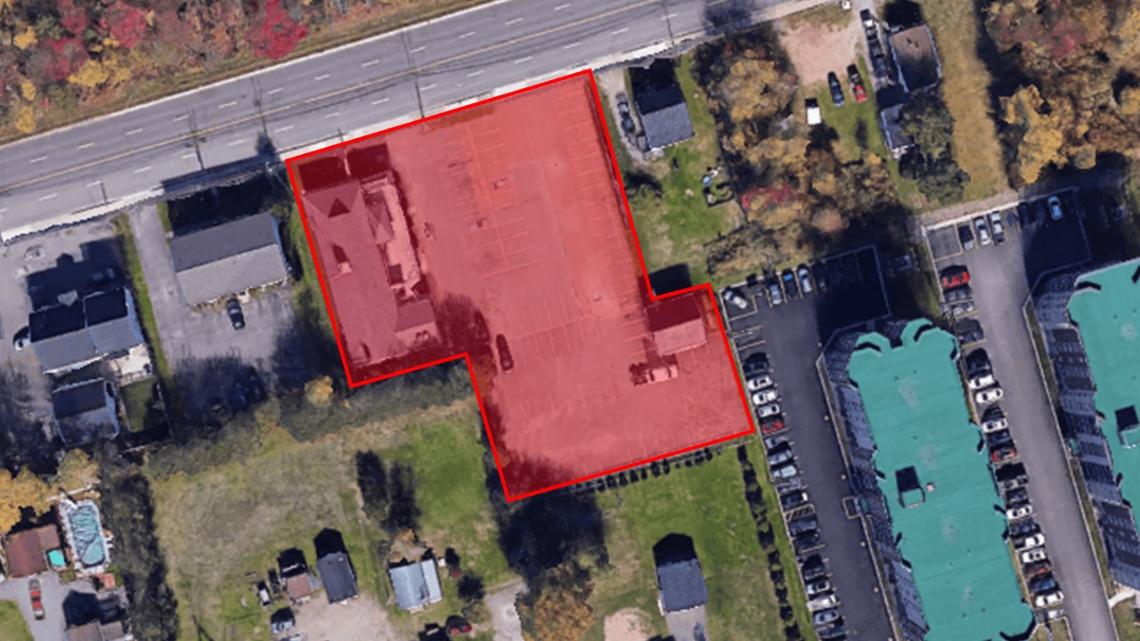 760 Champlain St, Dieppe, NB for sale Primary Photo- Image 1 of 1