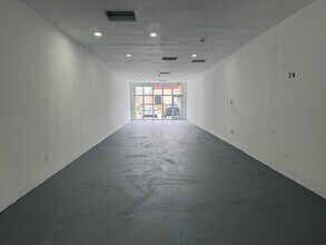 19750 NW 27th Ave, Miami Gardens, FL for lease Interior Photo- Image 2 of 4