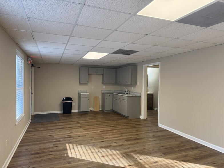 3411 Austell Rd SW, Marietta, GA for lease - Interior Photo - Image 3 of 6