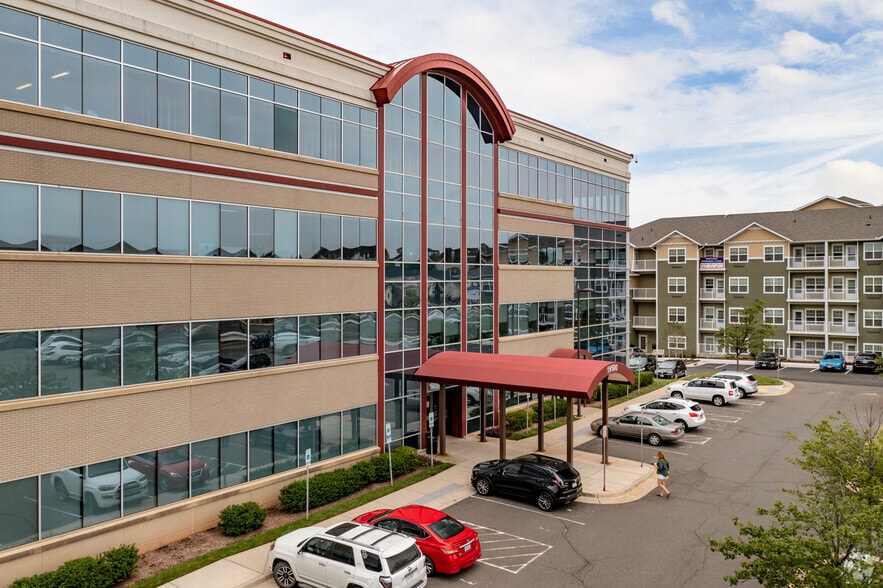 19500 Sandridge Way, Leesburg, VA for lease - Building Photo - Image 3 of 4