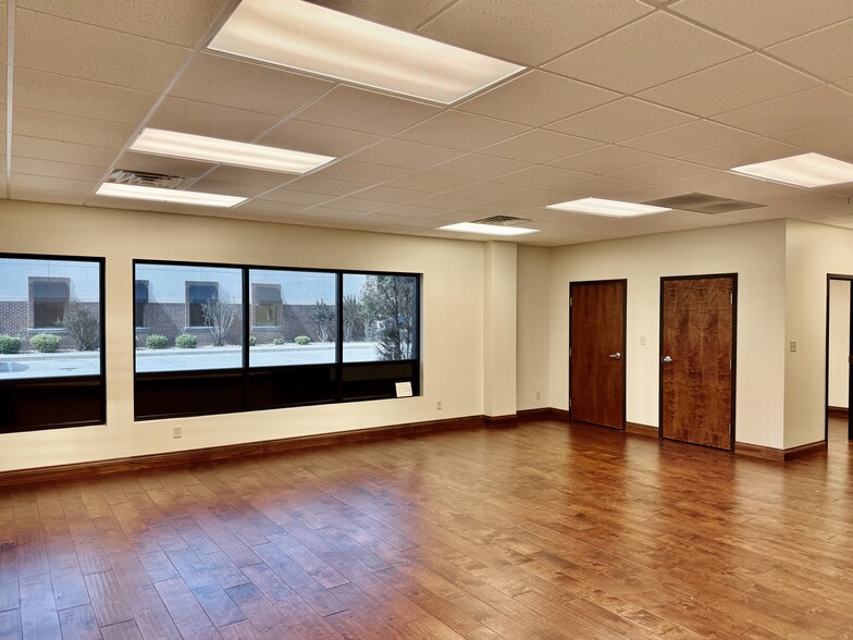 12251 N Highway 41, Evansville, IN for sale - Interior Photo - Image 3 of 9