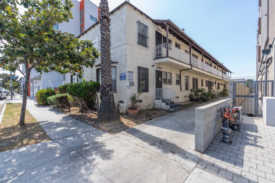 6519 Crenshaw Blvd, Los Angeles, CA for sale - Building Photo - Image 3 of 8