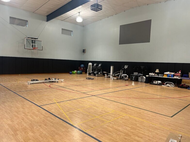 3 West Ave, Le Roy, NY for lease - Building Photo - Image 1 of 5