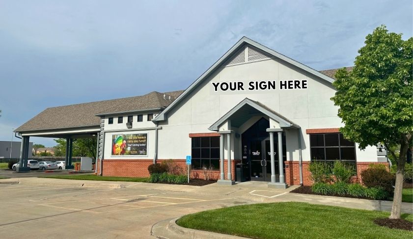 2221 W 31st St, Lawrence, KS for sale Building Photo- Image 1 of 36