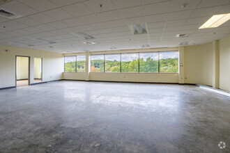 271 Waverley Oaks Rd, Waltham, MA for lease Interior Photo- Image 2 of 9