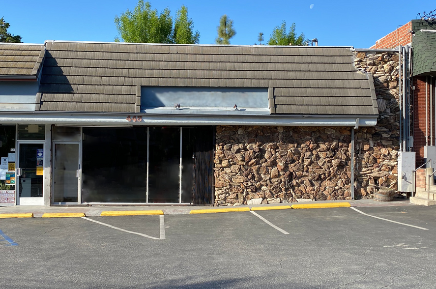 448 Foothill Blvd, La Canada Flintridge, CA for lease - Building Photo - Image 1 of 4