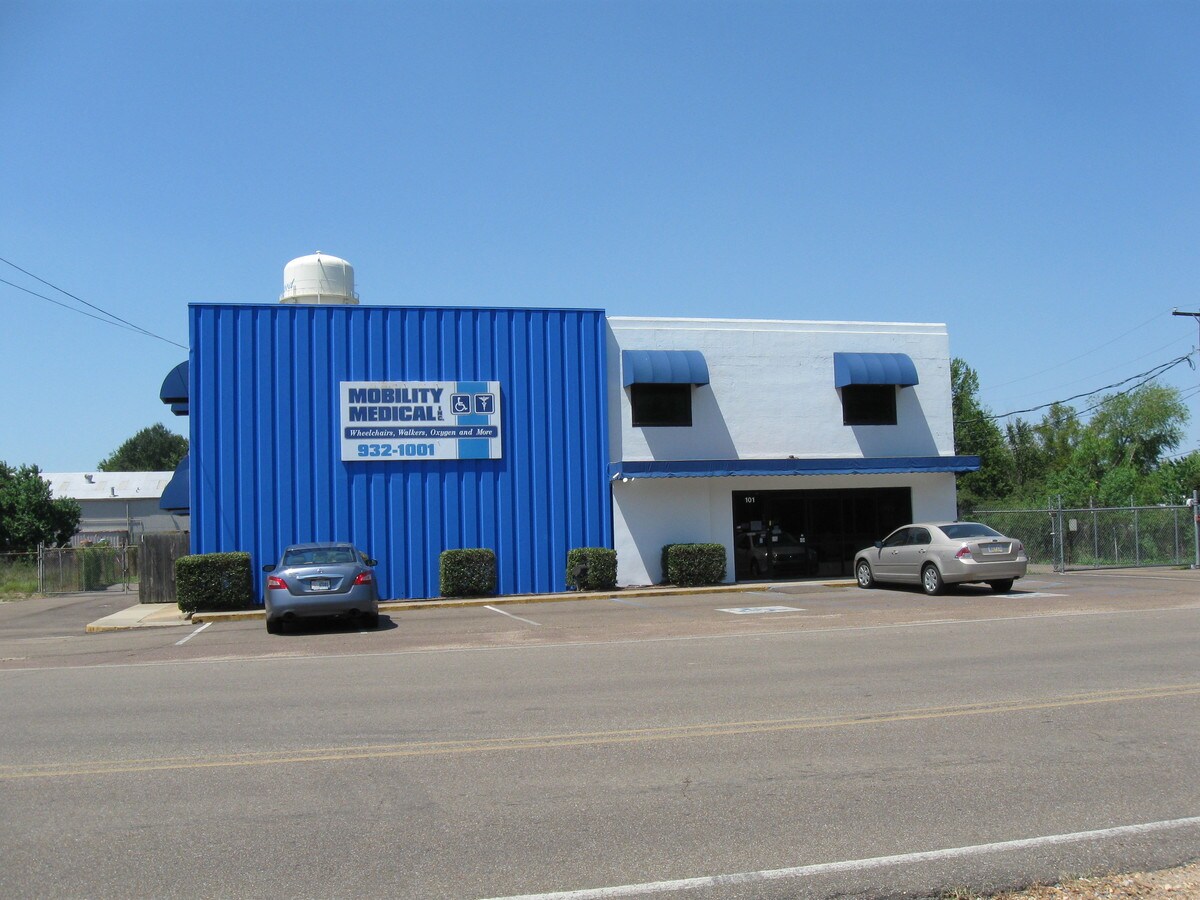 101 Flowood Dr, Flowood, MS 39232