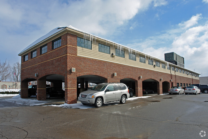 1668 S Telegraph Rd, Bloomfield Hills, MI for lease - Building Photo - Image 2 of 9