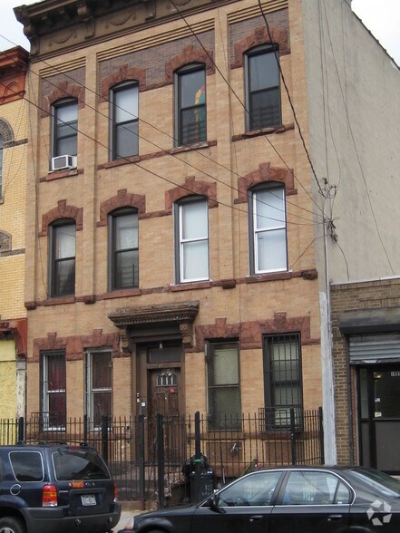 1003 Wyckoff Ave, Ridgewood, NY for sale - Primary Photo - Image 1 of 1