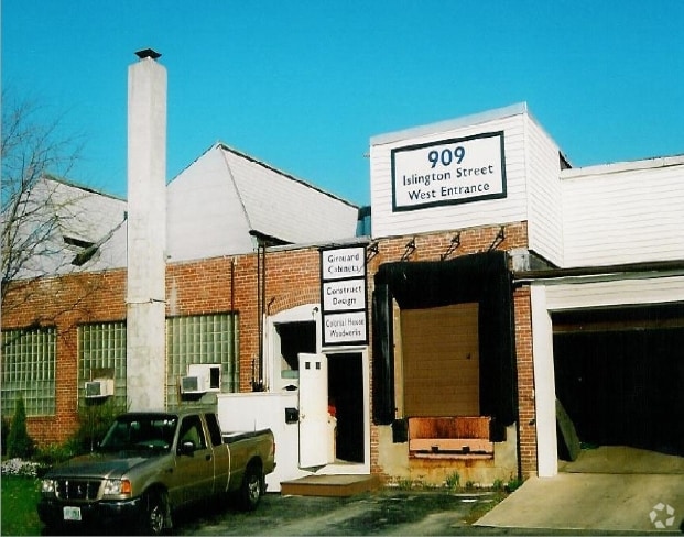 909 Islington St, Portsmouth, NH for lease - Building Photo - Image 2 of 3