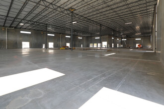 260 W Exchange Pky, Allen, TX for lease Interior Photo- Image 2 of 5