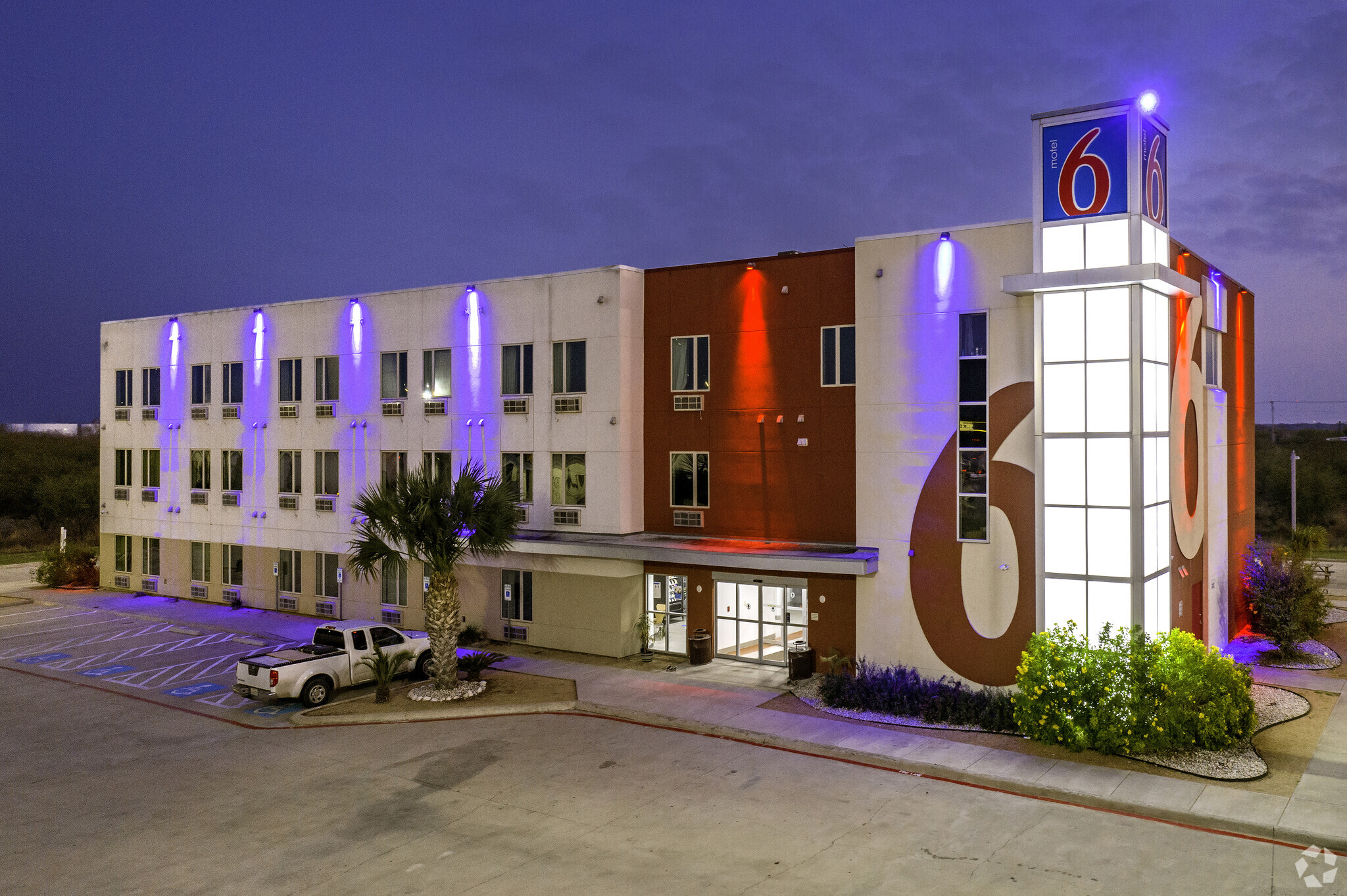 6284 Highway 281, Three Rivers, TX for sale Building Photo- Image 1 of 1