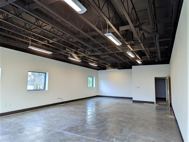 10706 NW Lakeshore Ave, Vancouver, WA for lease - Building Photo - Image 3 of 13