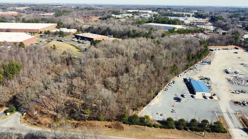 9100 Twin Lakes Pkwy, Charlotte, NC for sale - Building Photo - Image 2 of 7