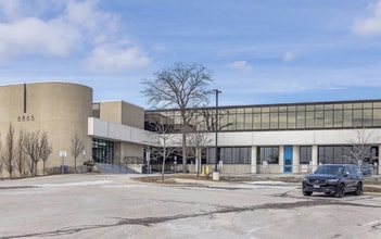 6865 Century Ave, Mississauga, ON for lease Building Photo- Image 2 of 6
