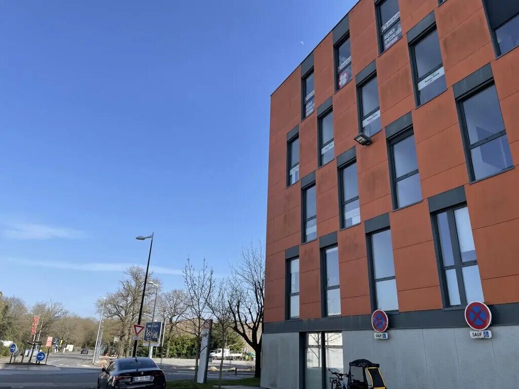 Vente Bureaux 132 m² - Photo 1