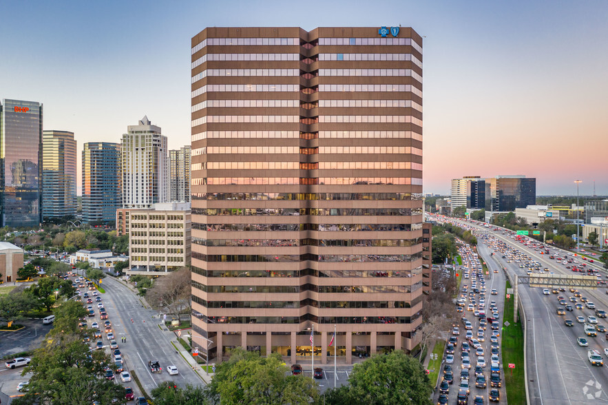 1800 West Loop S, Houston, TX for lease - Building Photo - Image 2 of 23