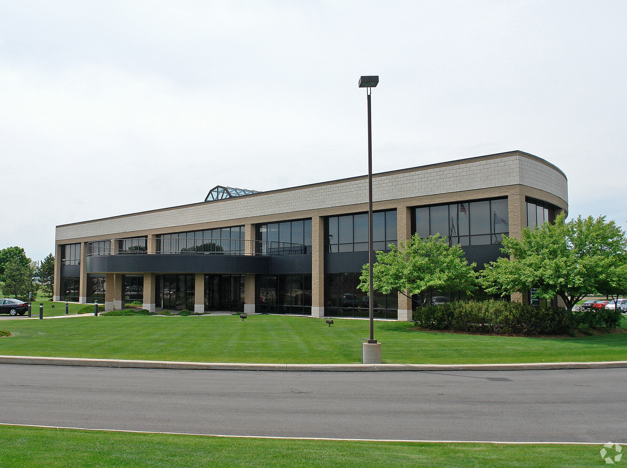 4947 S 110th St, Milwaukee, WI for lease Building Photo- Image 1 of 3