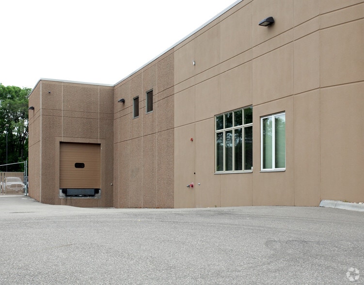 3185 Terminal Dr, Eagan, MN for lease - Building Photo - Image 3 of 3