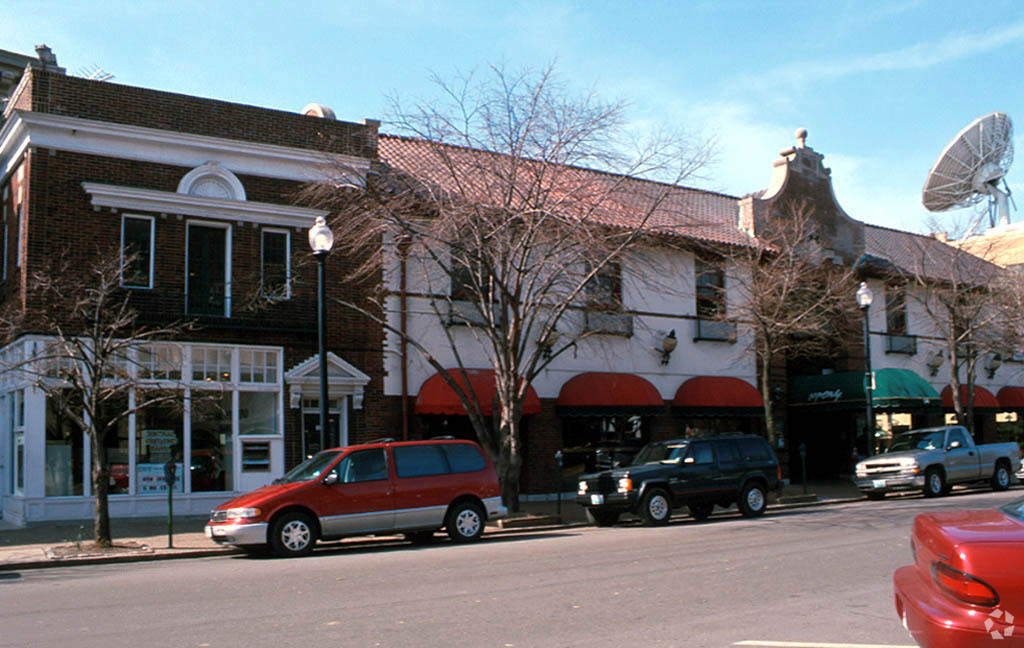 12 Maryland Plz, Saint Louis, MO for lease Primary Photo- Image 1 of 5