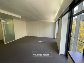 Office in Lyon for lease Interior Photo- Image 2 of 14