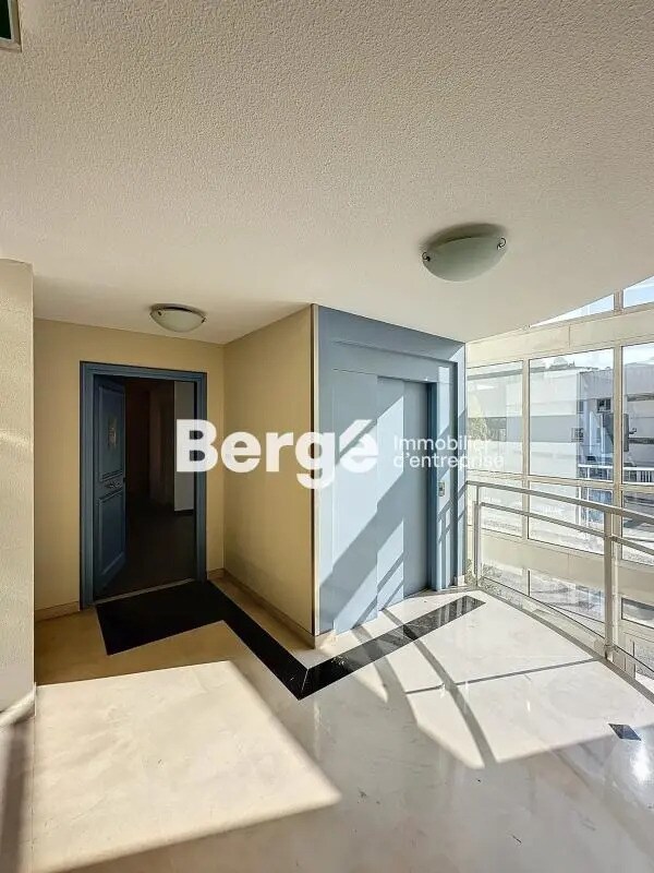 Office in Mougins for lease Lobby- Image 1 of 11