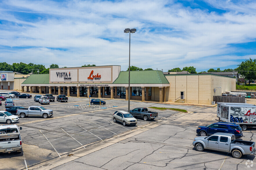 1200 S Waldron Rd, Fort Smith, AR for lease - Building Photo - Image 3 of 5