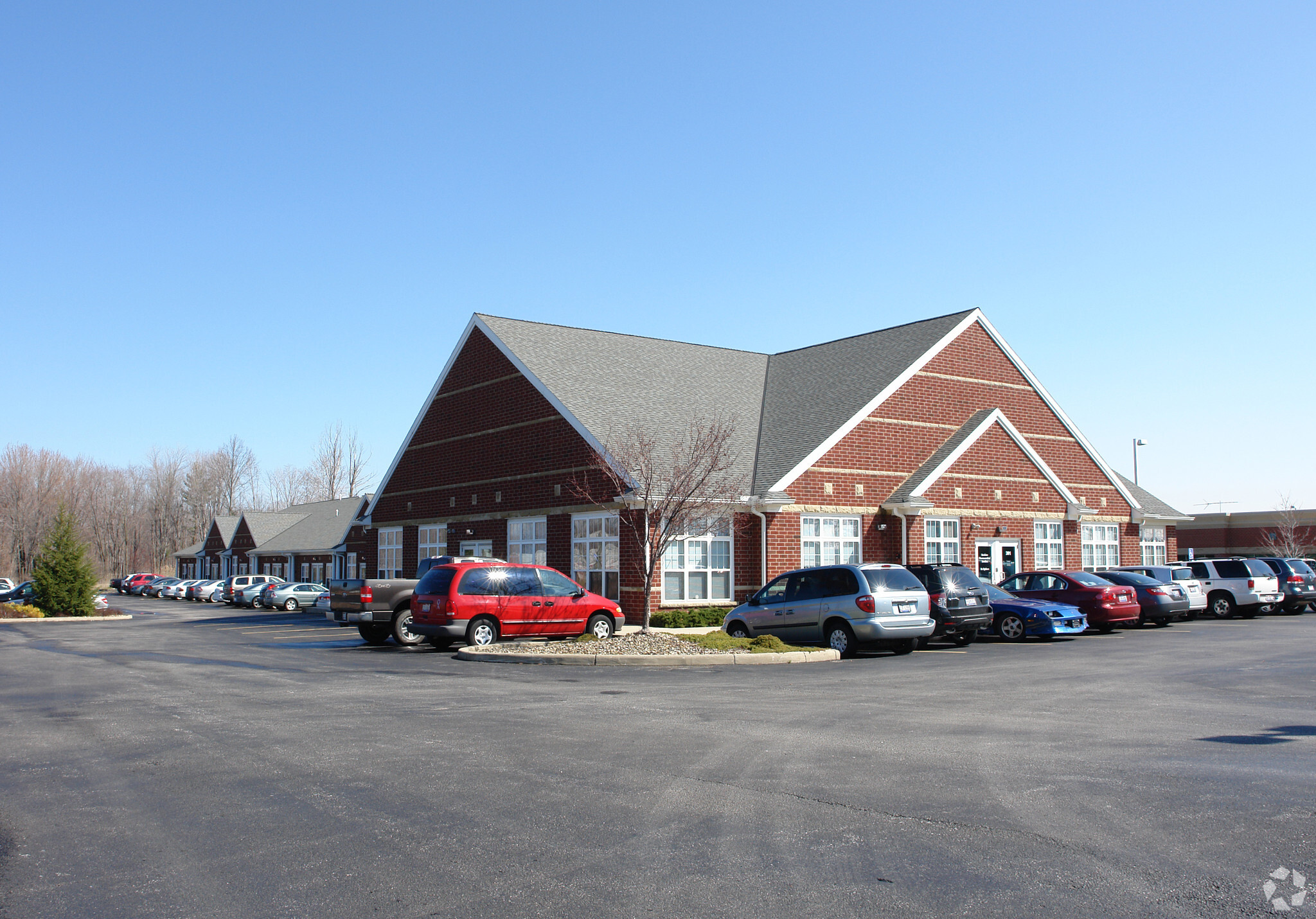 2181 E Aurora Rd, Twinsburg, OH for lease Primary Photo- Image 1 of 12