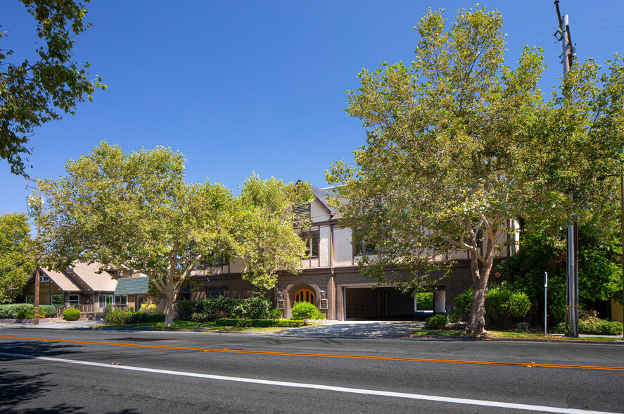 1042 W Hedding St, San Jose, CA for lease - Building Photo - Image 1 of 8