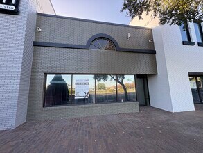 455-499 W Harwood Rd, Hurst, TX for lease Building Photo- Image 1 of 2