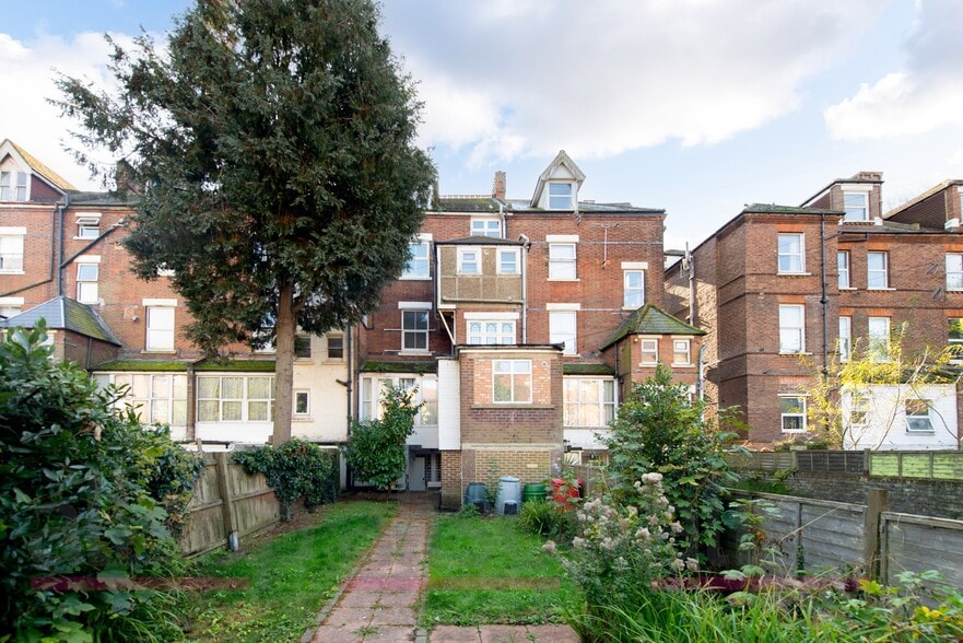 16 Shorncliffe Rd, Folkestone for lease - Building Photo - Image 2 of 9