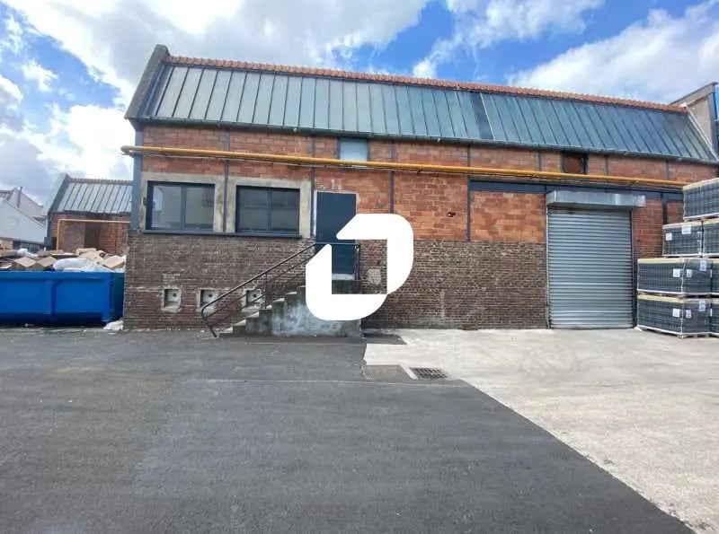 Flex in Pantin for lease Building Photo- Image 1 of 5