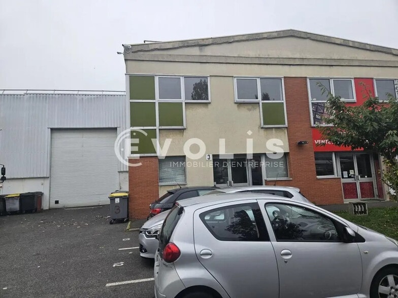 Flex in Chilly-Mazarin for lease - Building Photo - Image 1 of 10