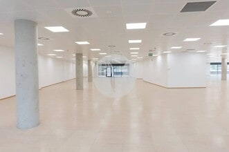 Avinguda Can Fatjó dels Aurons, 9, Cerdanyola del Vallès, Barcelona for lease Interior Photo- Image 2 of 12