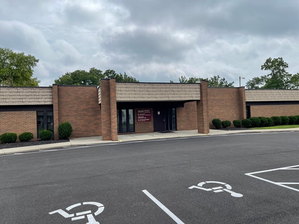 1835 E High St, Springfield, OH for lease Building Photo- Image 1 of 12