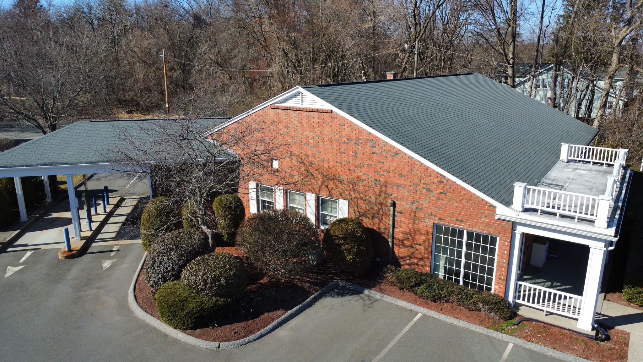 494 Newton St, South Hadley, MA for lease Building Photo- Image 1 of 5