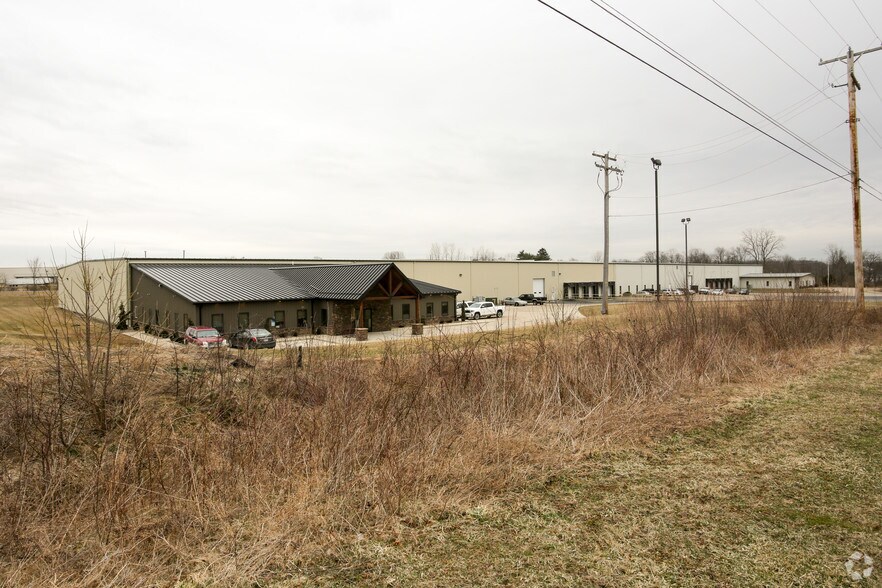 1899 Cottage St, Ashland, OH for lease - Building Photo - Image 2 of 7