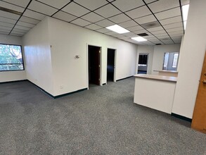 4601 50th St, Lubbock, TX for lease Interior Photo- Image 2 of 8