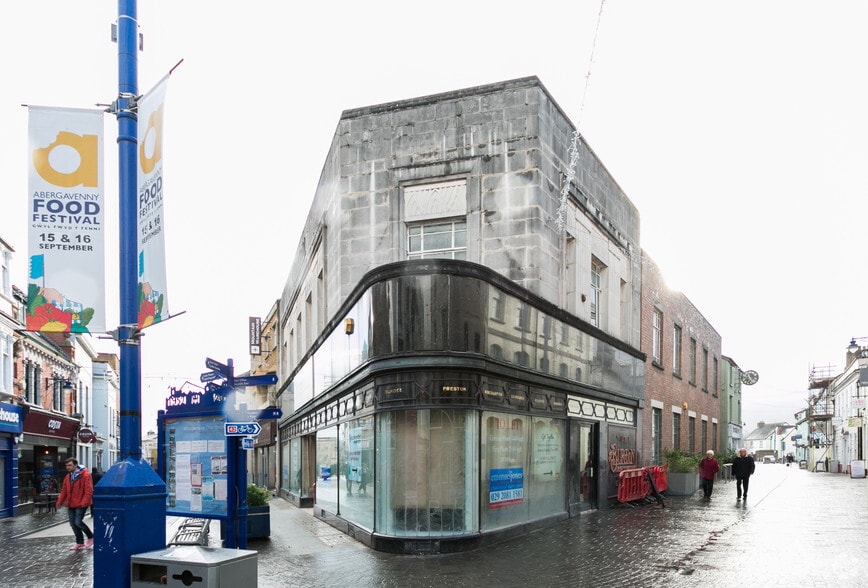 16-18 High St, Abergavenny for sale - Primary Photo - Image 1 of 1