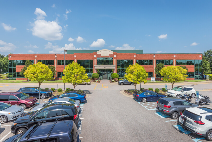 1301 Executive Blvd, Chesapeake, VA for lease - Building Photo - Image 2 of 10