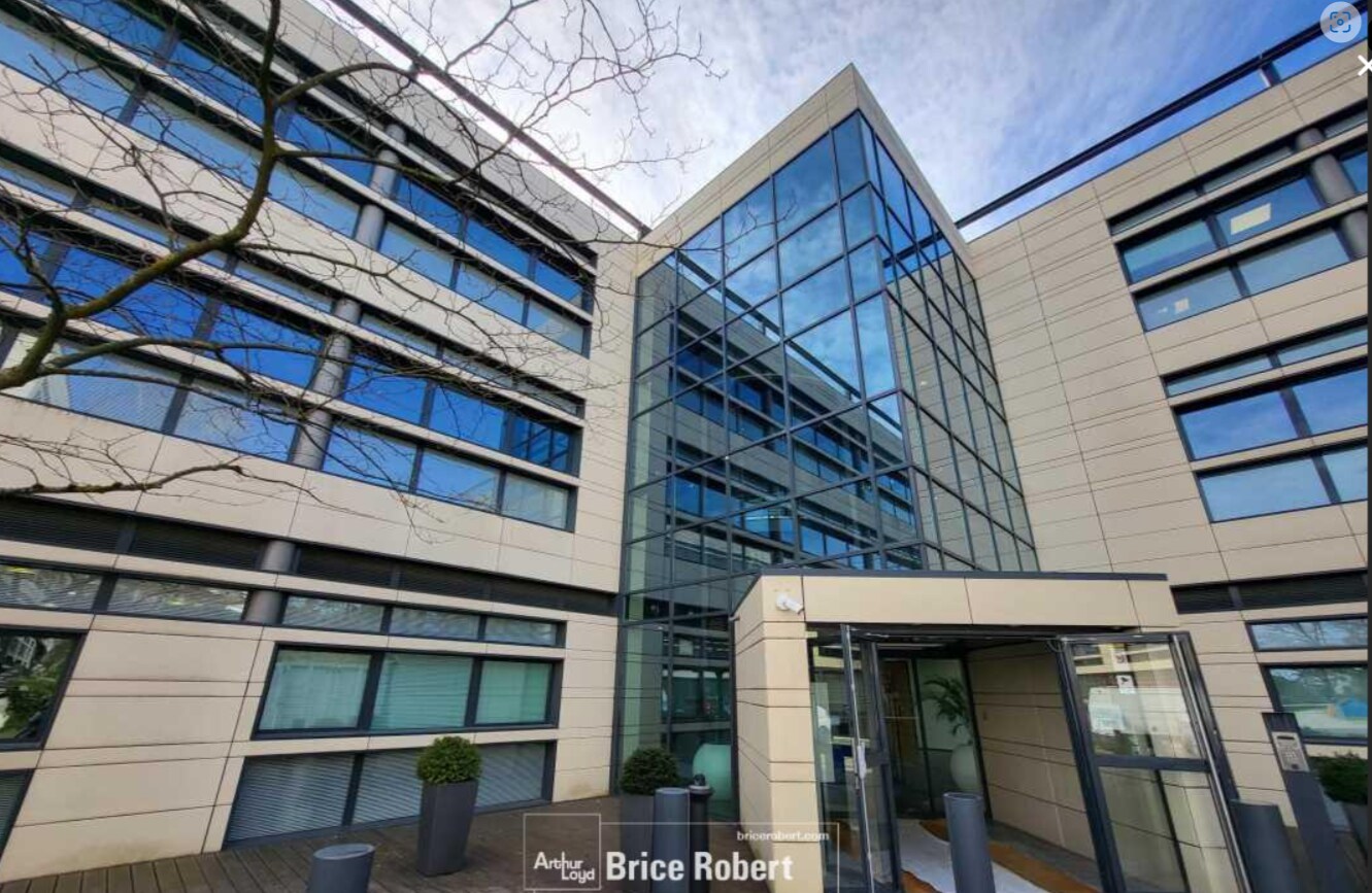 Office in Écully for lease Primary Photo- Image 1 of 4