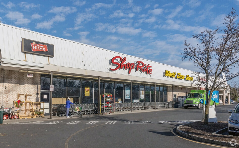 310 Route 36, West Long Branch, NJ for lease - Primary Photo - Image 2 of 2